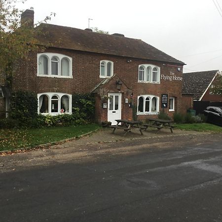 The Flying Horse Inn Boughton Aulph 외부 사진