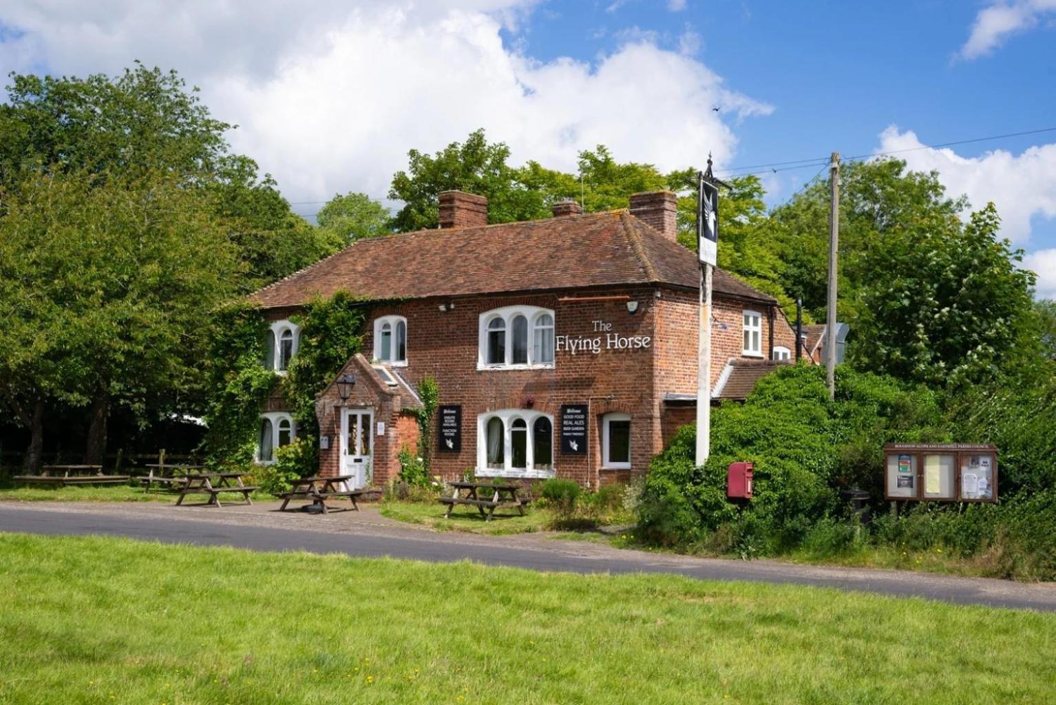 The Flying Horse Inn Boughton Aulph 외부 사진