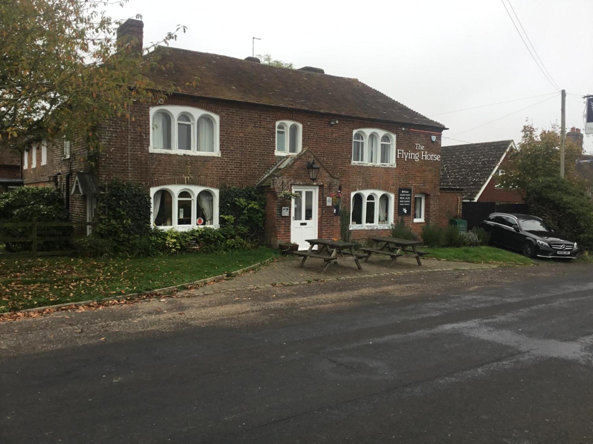 The Flying Horse Inn Boughton Aulph 외부 사진